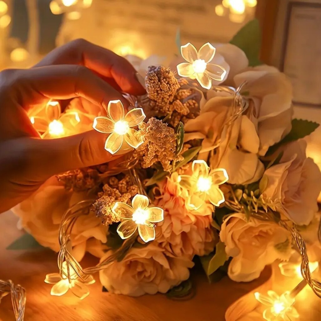 1305【新品未使用】40LED 6M 単三電池式フェアリーライト フラワー 花 桜 イルミネーション ゴールド イエロー 黃色 暖色 ウォームホワイト