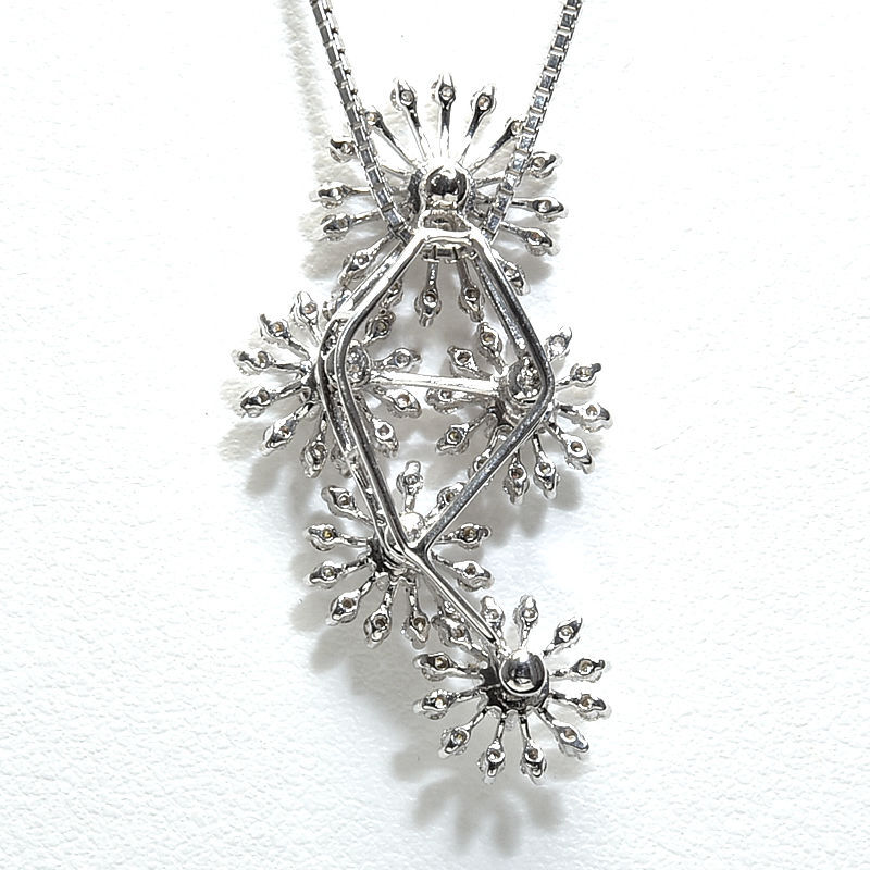 合計0.90ct天然ダイヤモンドネックレス K18WG 揺れる 動く フラワーモチーフ ダイヤペンダント ホワイトゴールド 地金6.4g 中古 送料無料_画像3