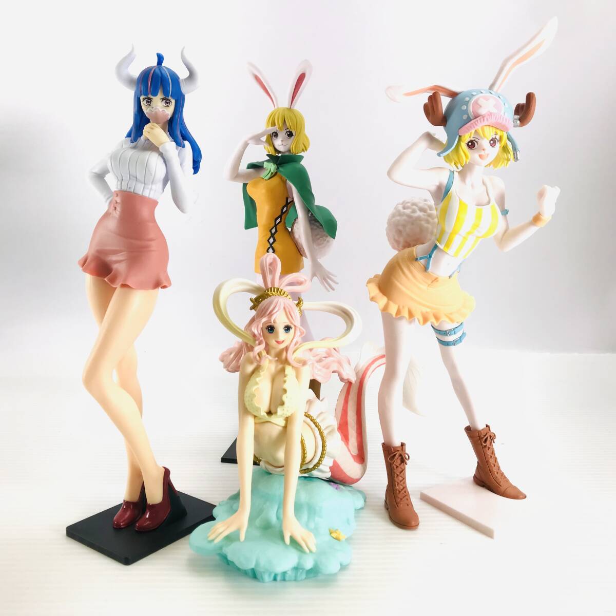 □中古品□ ワンピースフィギュア 女性キャラのみ 19点まとめ □中古品□ ワンピースフィギュア 女性キャラのみ 19点まとめ