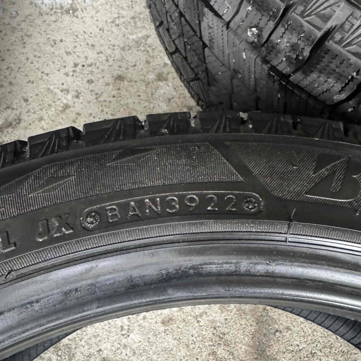 2022年製造】245/40R18 BRIDGESTONE BLIZZAK VRX3 ブリジストン 2022年製造】245/40R18 BRIDGESTONE BLIZZAK VRX3 ブリジストン