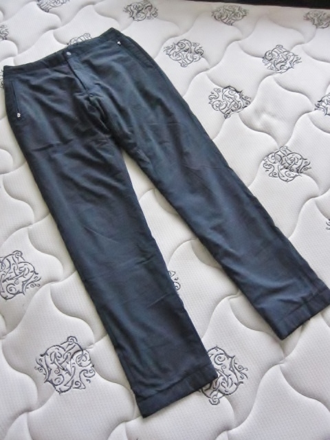 UNIQLO メンズパンツ S 内側ボア 防寒 Brand ユニクロ ボトムス 紺 ユニセックスとしても使い勝手の良い品 温かパンツ ネイビー レア 特 得_画像4