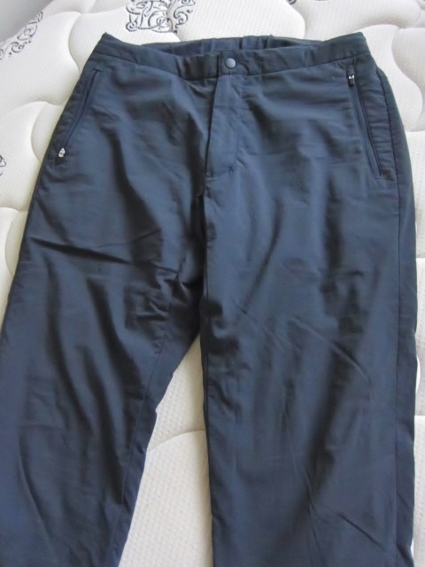 UNIQLO メンズパンツ S 内側ボア 防寒 Brand ユニクロ ボトムス 紺 ユニセックスとしても使い勝手の良い品 温かパンツ ネイビー レア 特 得_画像6