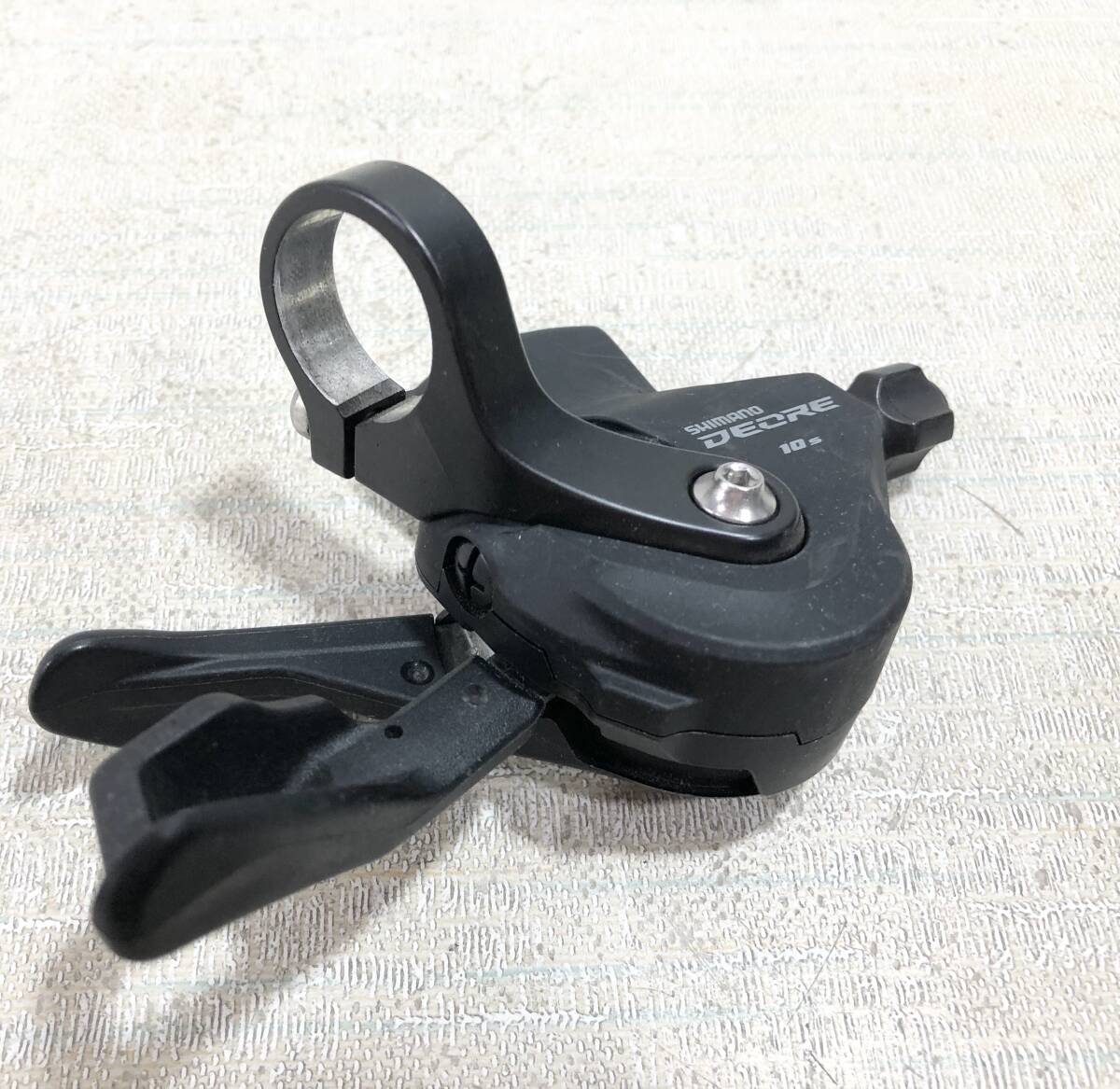 シマノデオーレ SL-M4100 シフトレバー　全國定形外郵便450円で発送します　右リアのみ