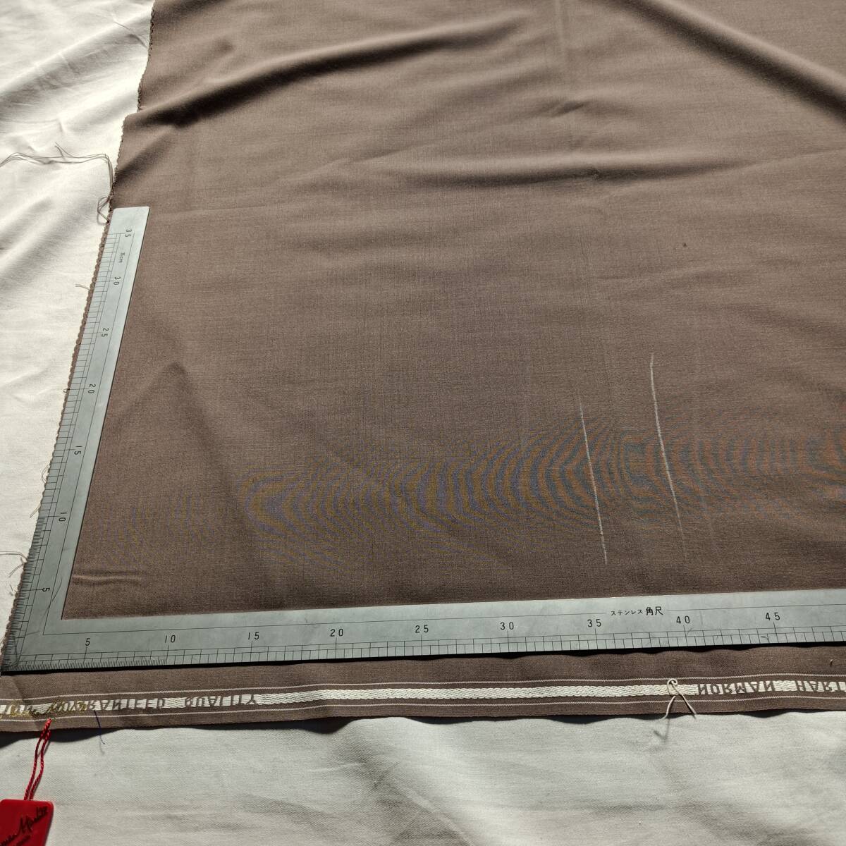 訳あり A367 ヴィンテージ 合物 初夏 スーツ生地 ノーマン・ハートネル 無地 茶系 緑系 約3.18m_画像10