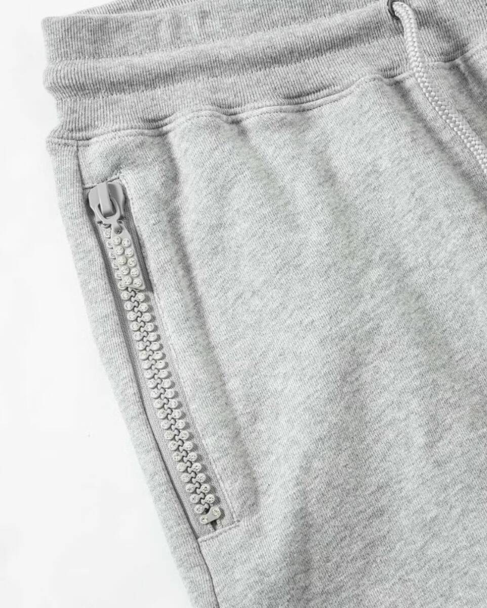 ○1PIU1UGUALE3 RELAX○ラインストーン刺繍ロゴ スウェット ○1PIU1UGUALE3 RELAX○ラインストーン刺繍ロゴ スウェット