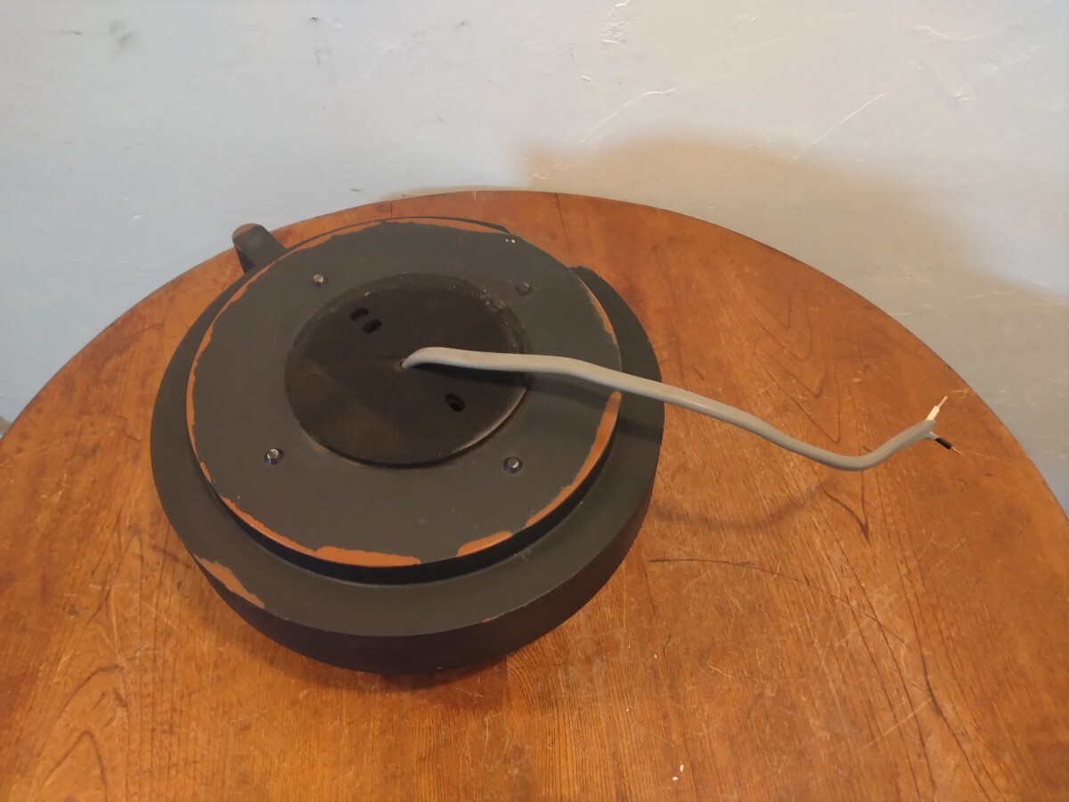 R70311-4 希少/ミルクガラス/乳白色ガラス/鍋型/壁付けペンダントライト/玄関灯 直径約29cm 厚み約16cm_画像6