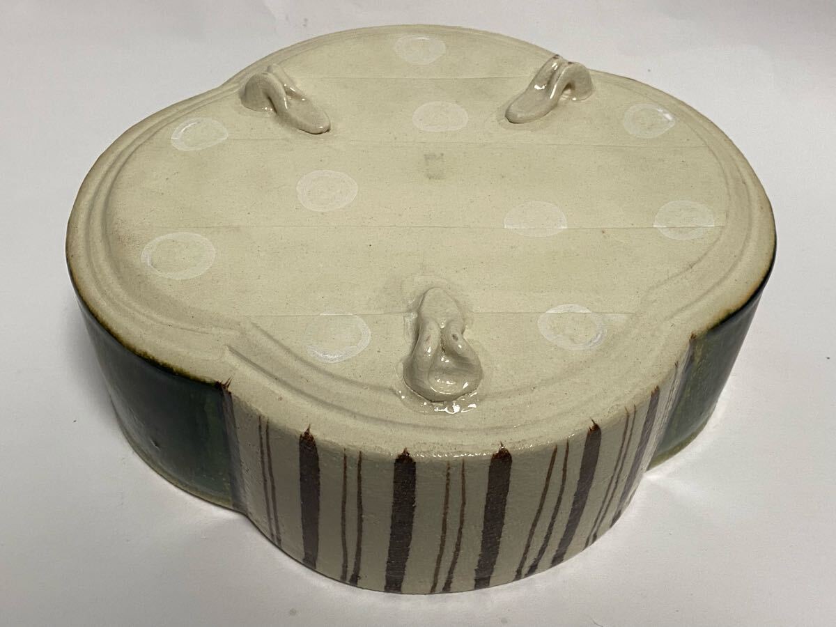 織部焼 三足 蓋物 菓子器 織部焼 三足 蓋物 菓子器