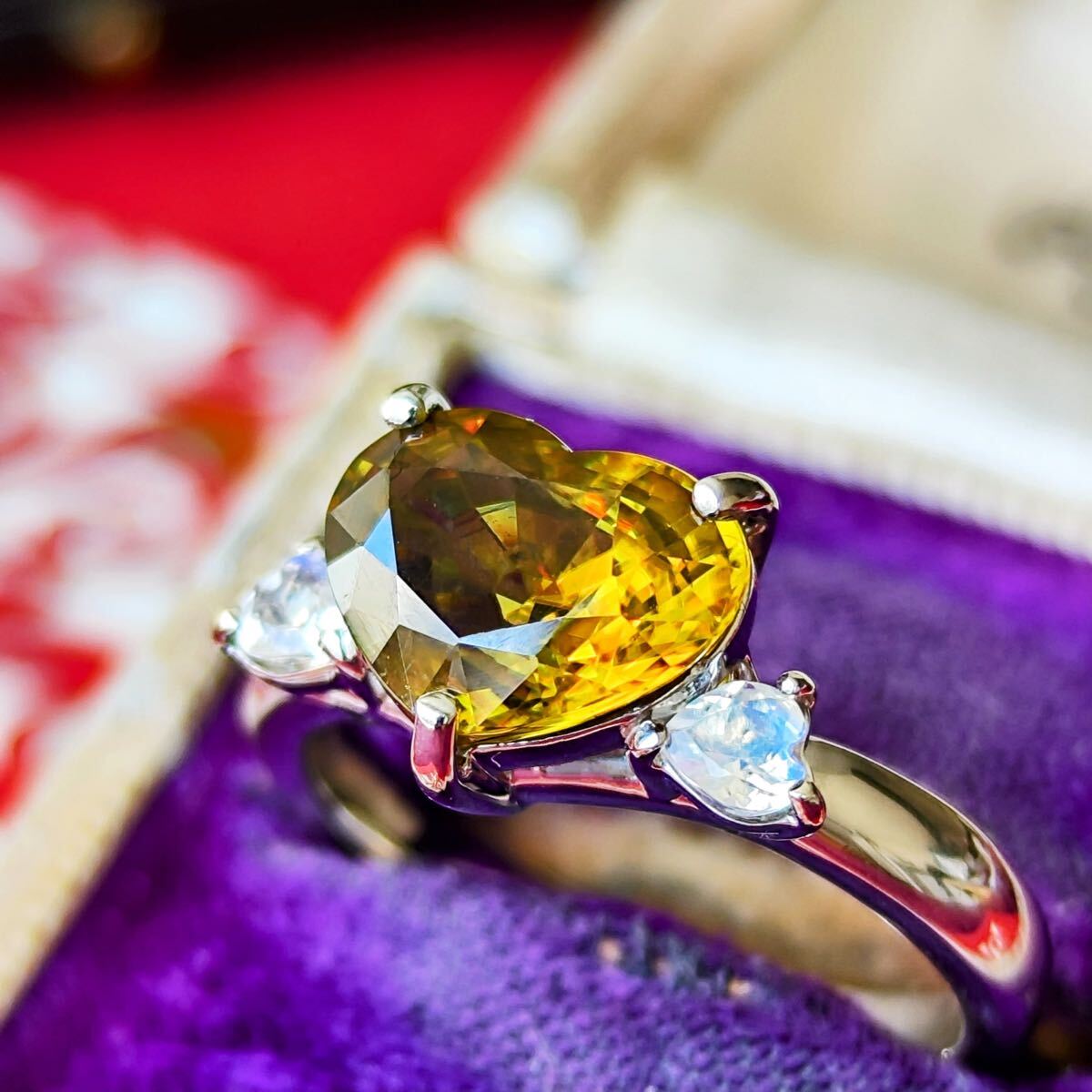 天然スフェーン 2.76ct ハートシェイプ 天然ラブラドライト リング プラチナ 新品未使用品 鑑別書付き