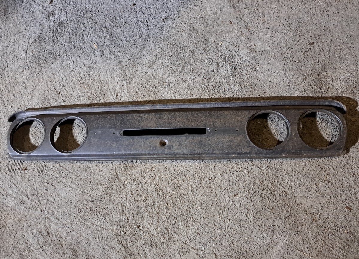 日産純正 スカイライン ケンメリ ヨンメリ C110 GC110 テールパネル ガーニッシュ カバー テールランプ廻り 当時物 SSR 