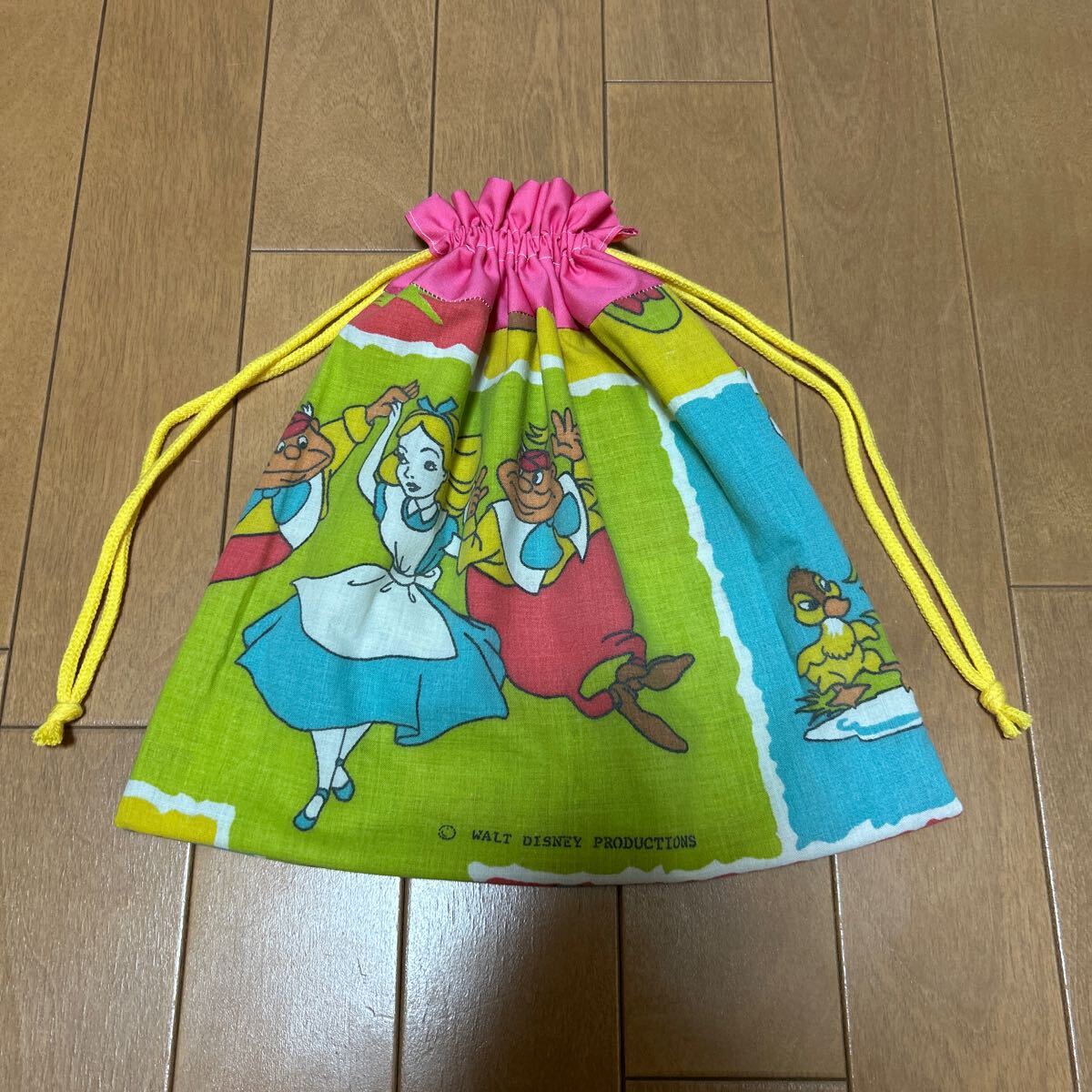 ☆ハンドメイドヴィンテージDisneyシーツリメイク巾著★