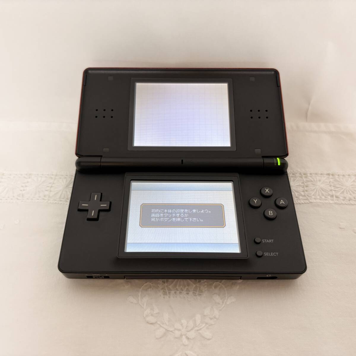 【動作良好】ニンテンドーDS Lite 本体【クリムゾン/ブラック 【動作良好】ニンテンドーDS Lite 本体【クリムゾン/ブラック