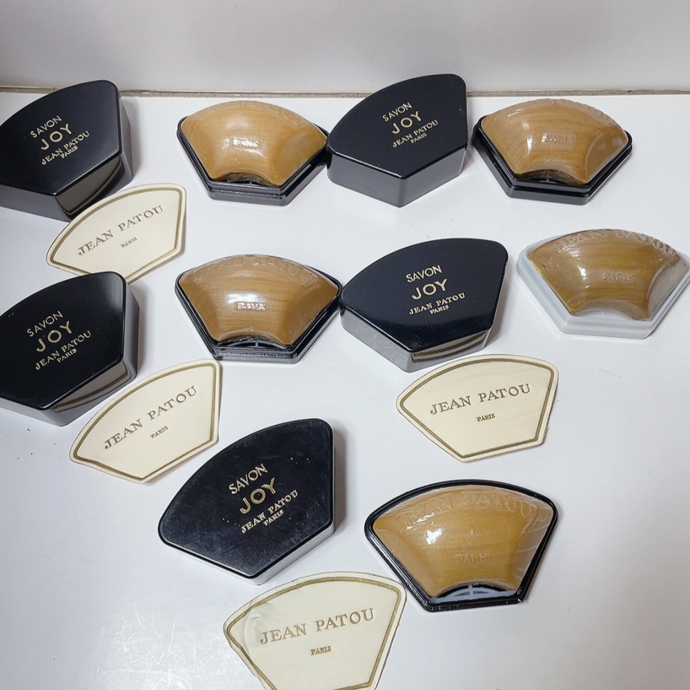 即決 送料無(wú)料 新古品 未使用 17個(gè)セット★ジャンパトゥ JEAN PATOU サヴォン ジョイ SAVON JOY 石けん 95g ※箱無(wú)し発送