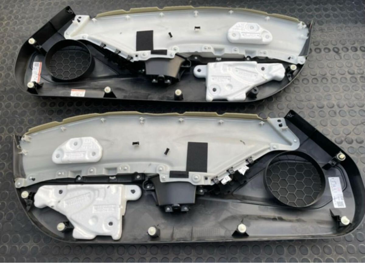 マツダ ND ロードスター ドアトリム左右セット マツダ ND ロードスター ドアトリム 左右セット 内張り 内装 赤
