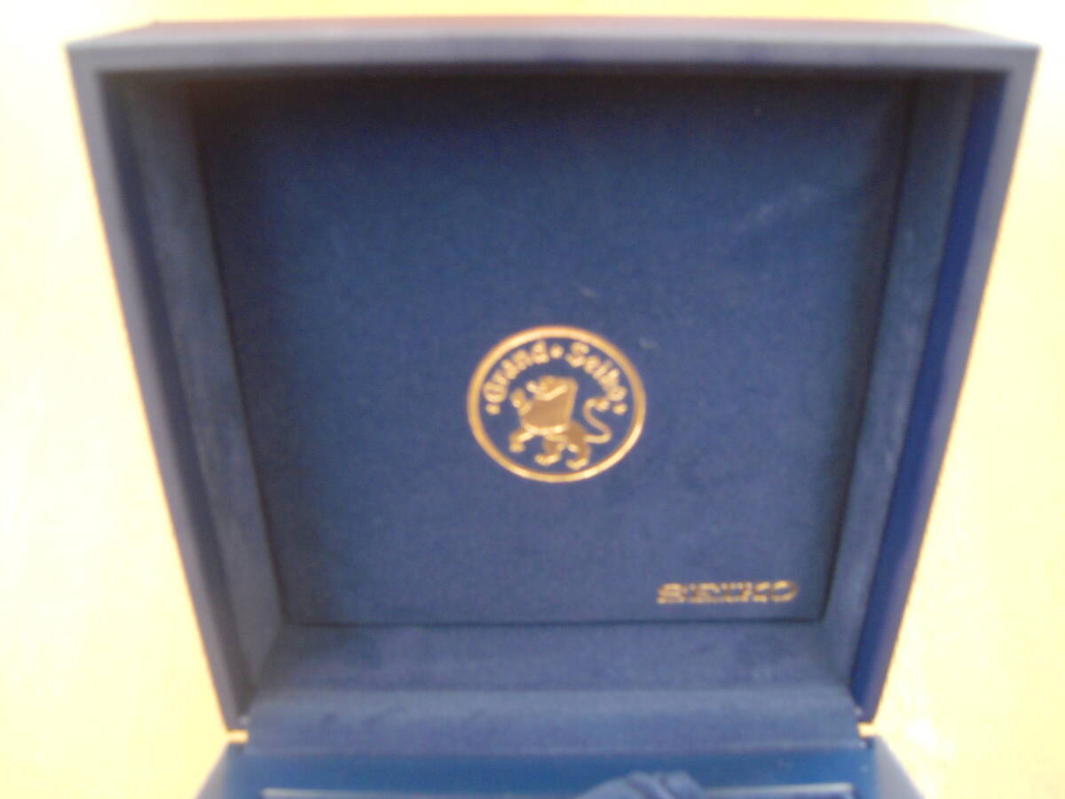Grand Seiko グランドセイコー 化粧箱 外箱 空箱 腕時計用 説明 Grand Seiko グランドセイコー 化粧箱 外箱 空箱 腕時計用 説明