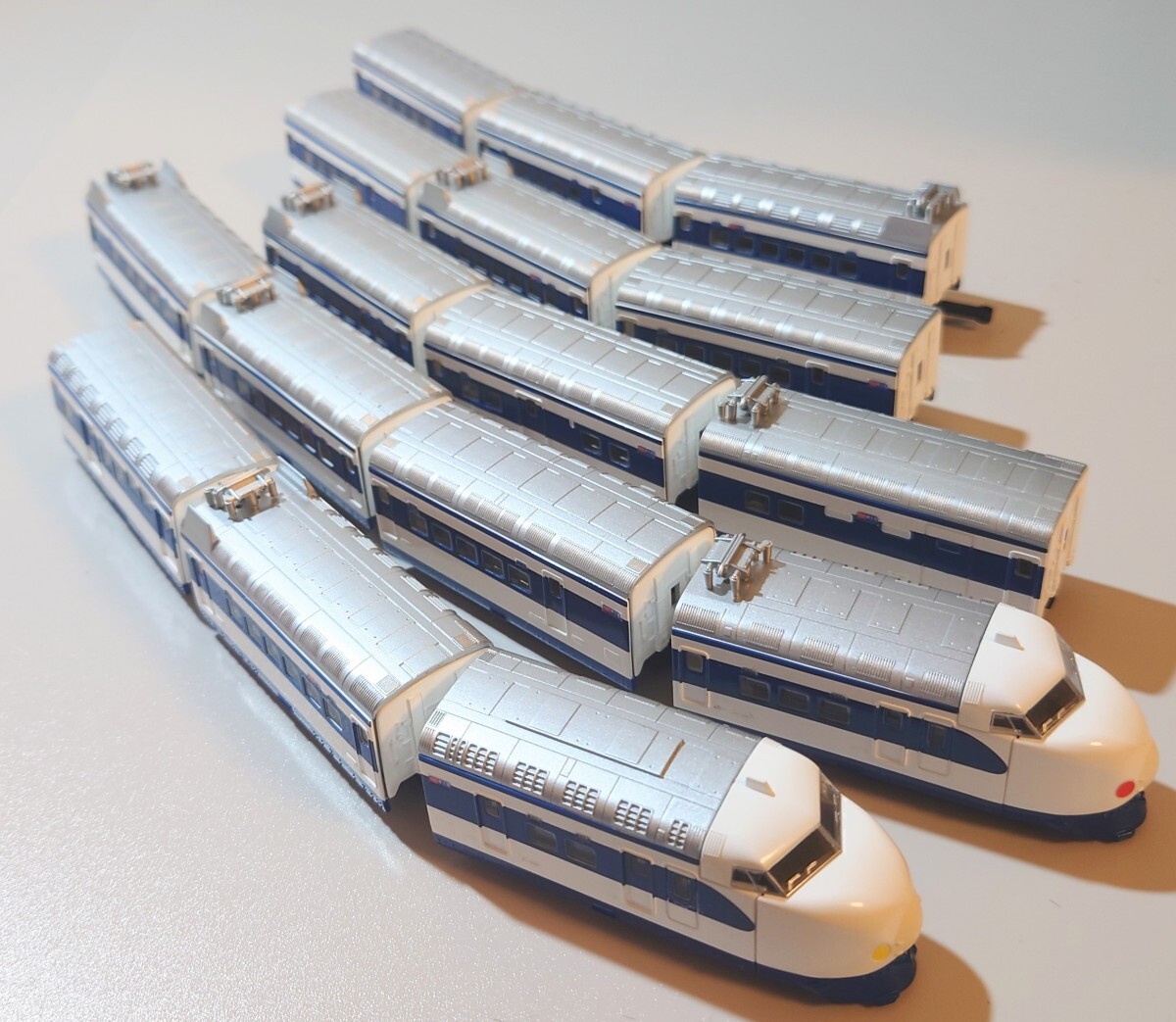 ミニチャンプス ミカ・サロ トヨタ2002 直筆サイン入り 1/43 PMA ミニチャンプス ミカ・サロ トヨタ2002 直筆サイン入り 1/43 PMA