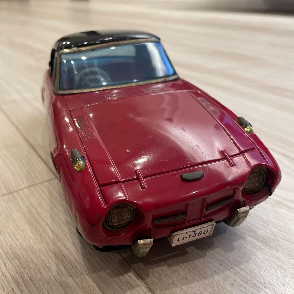 旭玩具【ダットサン サニー 1000 DATSUN SUNNY 白ホワイト 電動 旭玩具【ダットサン サニー 1000 DATSUN SUNNY 白ホワイト 電動