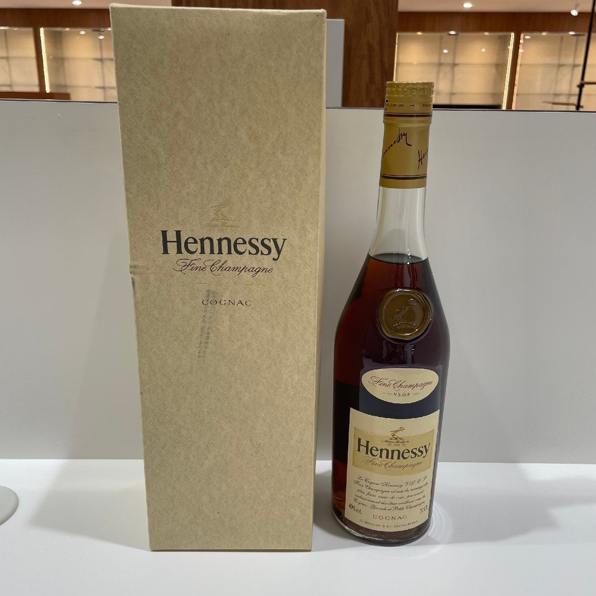 ☆【未開栓】 Hennessy ヘネシー VSPO スリムボトル 700ml 古酒 ☆【未開栓】 Hennessy ヘネシー VSPO スリムボトル 700ml 古酒