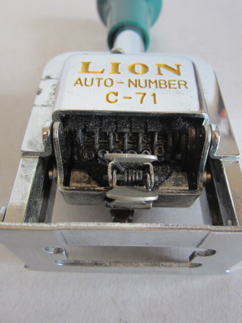 穴パンチ TOHO Y8 2穴パンチ ホチキス LION AUTO-NUMBER C-71 穴パンチ TOHO Y8 2穴パンチ ホチキス LION AUTO-NUMBER C-71