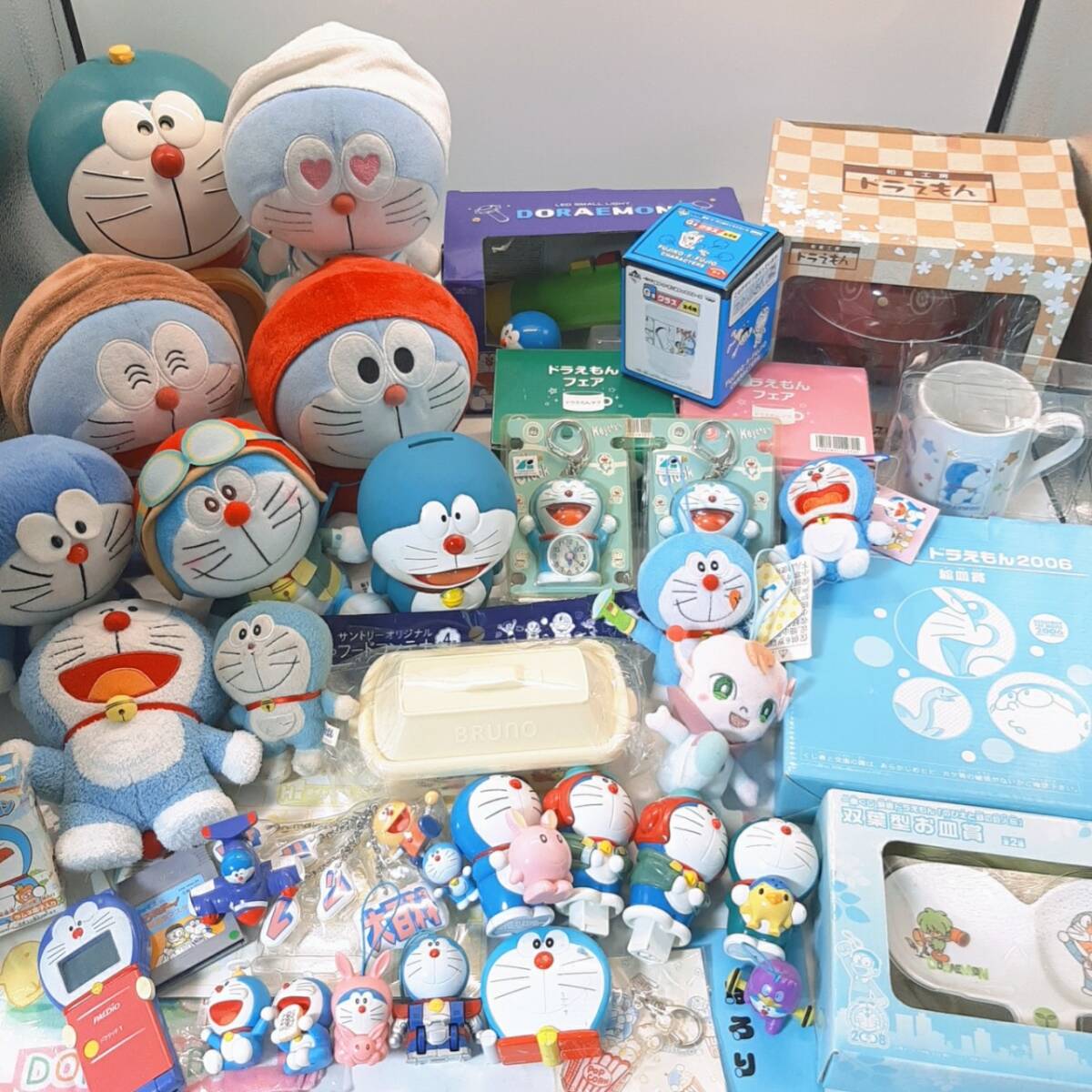 ドラえもん グッズ 大量 まとめ 売り ぬいぐるみ おもちゃ