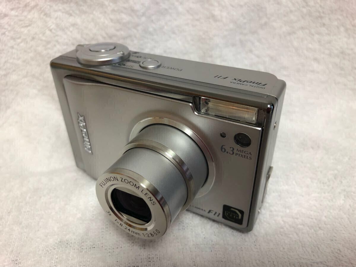 コンパクトデジタルカメラ 富士フィルム FUJIFILM FinePix F11