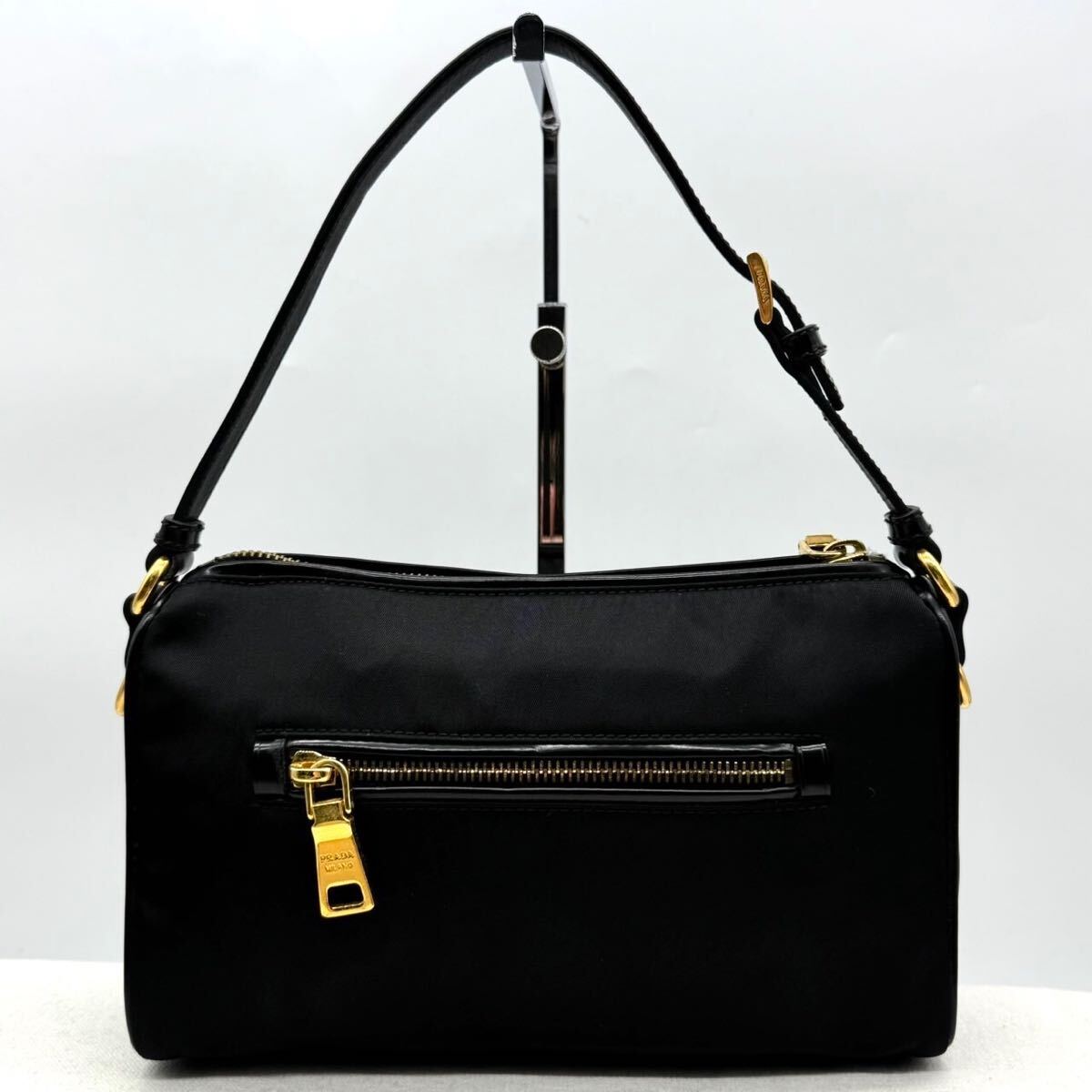 3501【ほぼ未使用】PRADA プラダ ショルダーバッグ ハンドバッグ 3501【ほぼ未使用】PRADA プラダ ショルダーバッグ ハンドバッグ