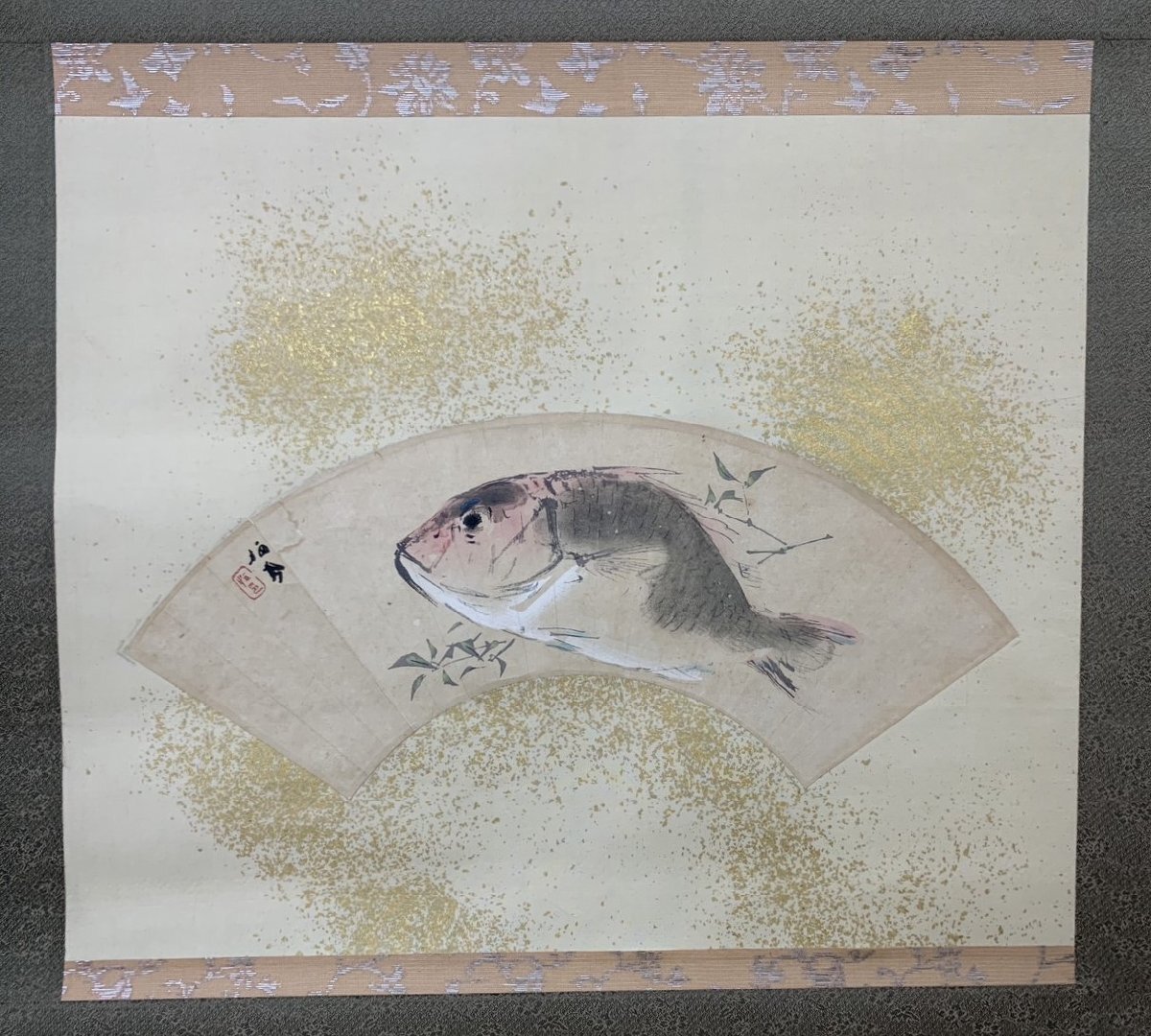 竹内栖鳳 鯛之図 掛軸 合箱 掛け軸 日本画 骨董(掛軸)|売買され 竹内栖鳳 鯛之図 掛軸 合箱 掛け軸 日本画 骨董(掛軸)|売買され