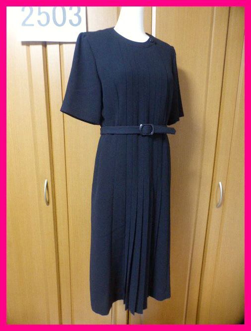 送料無(wú)料★ブラックフォーマルワンピース9　タック～プリーツがきれい！　前開(kāi)き　冠婚葬祭/喪服/禮服/結(jié)婚式/披露宴/二次會(huì)/卒業(yè)式/入學(xué)式