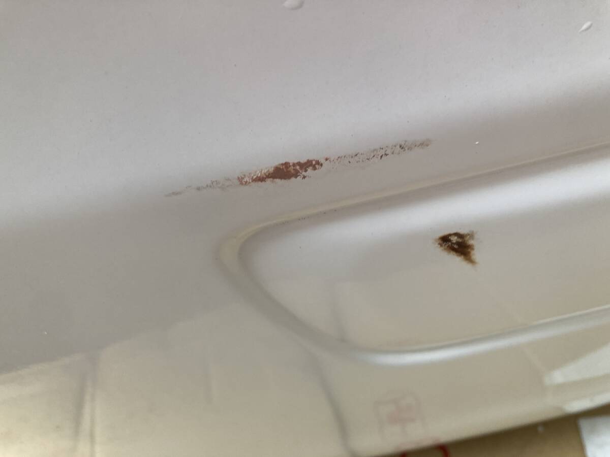 ★日産 ADバン エキスパート（H24)★VY12 　 リアバンパー　割れ・欠け無し　色ＱＭ1　ソリッドホワイト　管23067_画像7