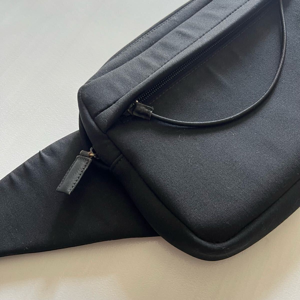 1999AW PRADA ボディーバッグ 黒 イタリア製 ナイロン レザー 1999AW PRADA ボディーバッグ 黒 イタリア製 ナイロン レザー