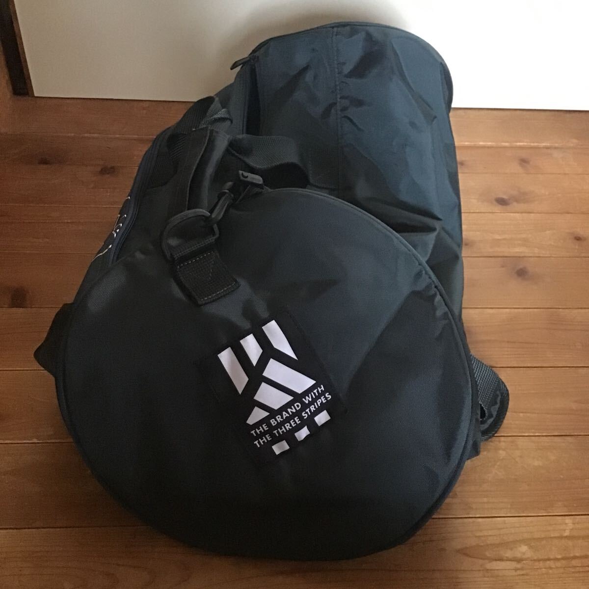 美品　adidas アディダス 2way ショルダーバッグ ボストンバッグ 旅行バッグ　グレー