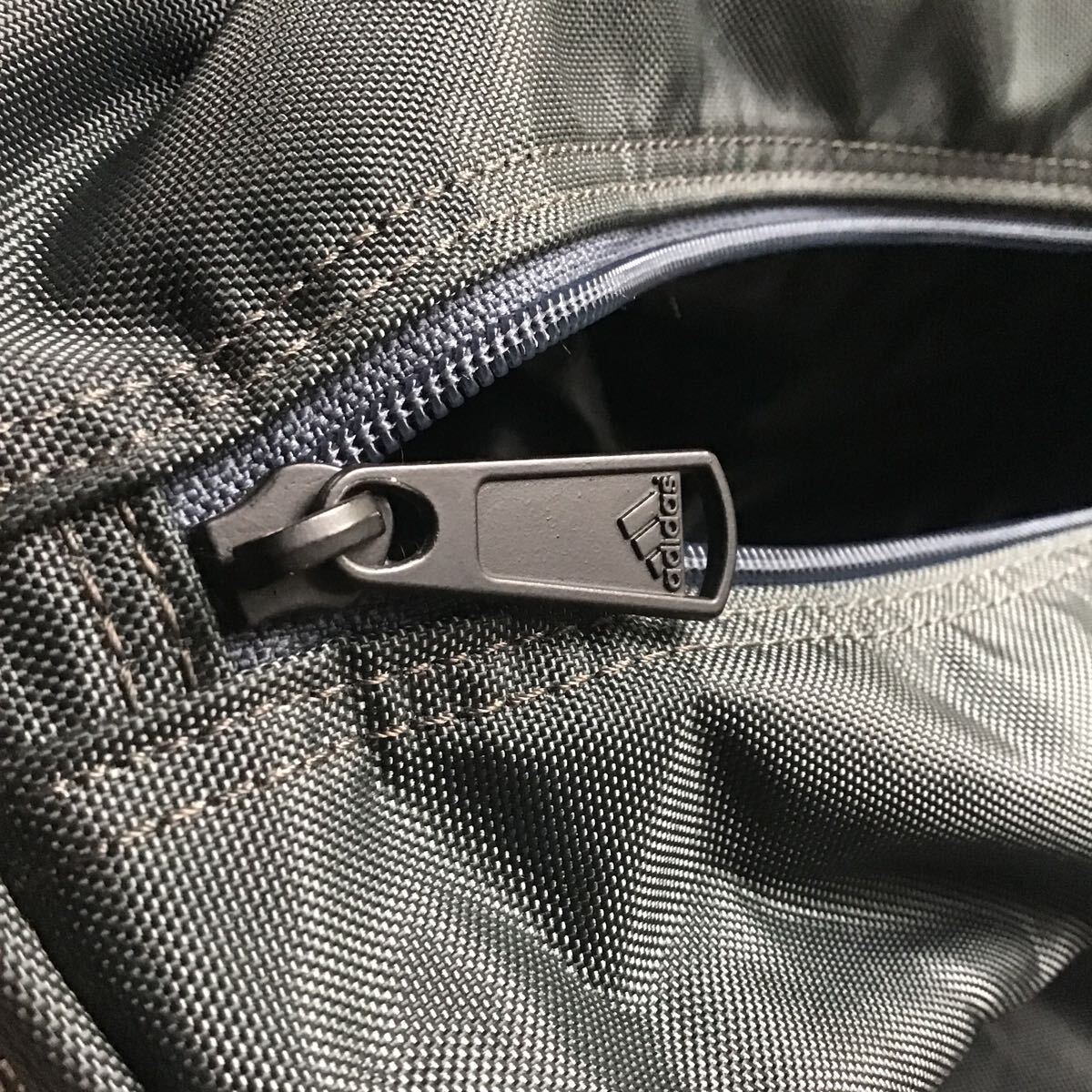 美品　adidas アディダス 2way ショルダーバッグ ボストンバッグ 旅行バッグ　グレー