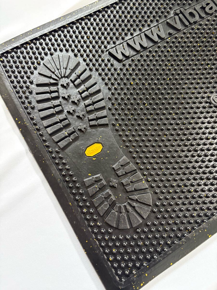 vibram ビブラム 玄関マット　レア　店頭用　ラバー　ゴム　イタリア　お店　古着　希少　rare 登山　レア　nike
