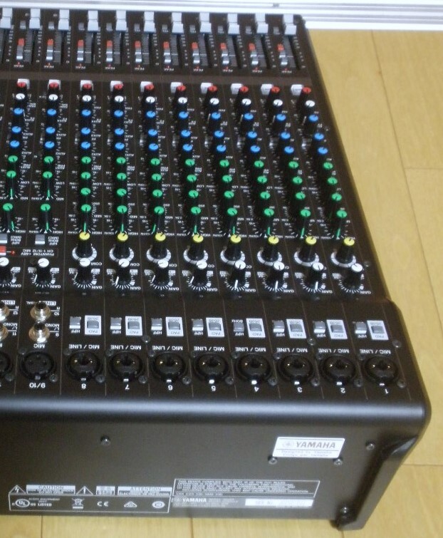 使用少美品・ハードケース付 YAMAHA(ヤマハ)MG16X アナログ 使用少美品・ハードケース付 YAMAHA(ヤマハ)MG16X アナログ