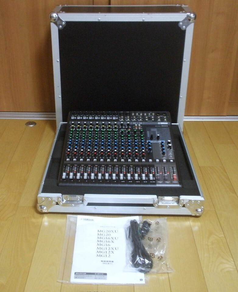 使用少美品・ハードケース付 YAMAHA(ヤマハ)MG16X アナログ 使用少美品・ハードケース付 YAMAHA(ヤマハ)MG16X アナログ