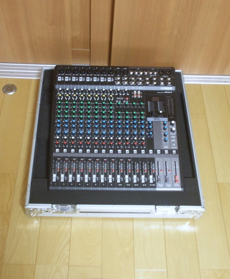 使用少美品・ハードケース付 YAMAHA(ヤマハ)MG16X アナログ 使用少美品・ハードケース付 YAMAHA(ヤマハ)MG16X アナログ