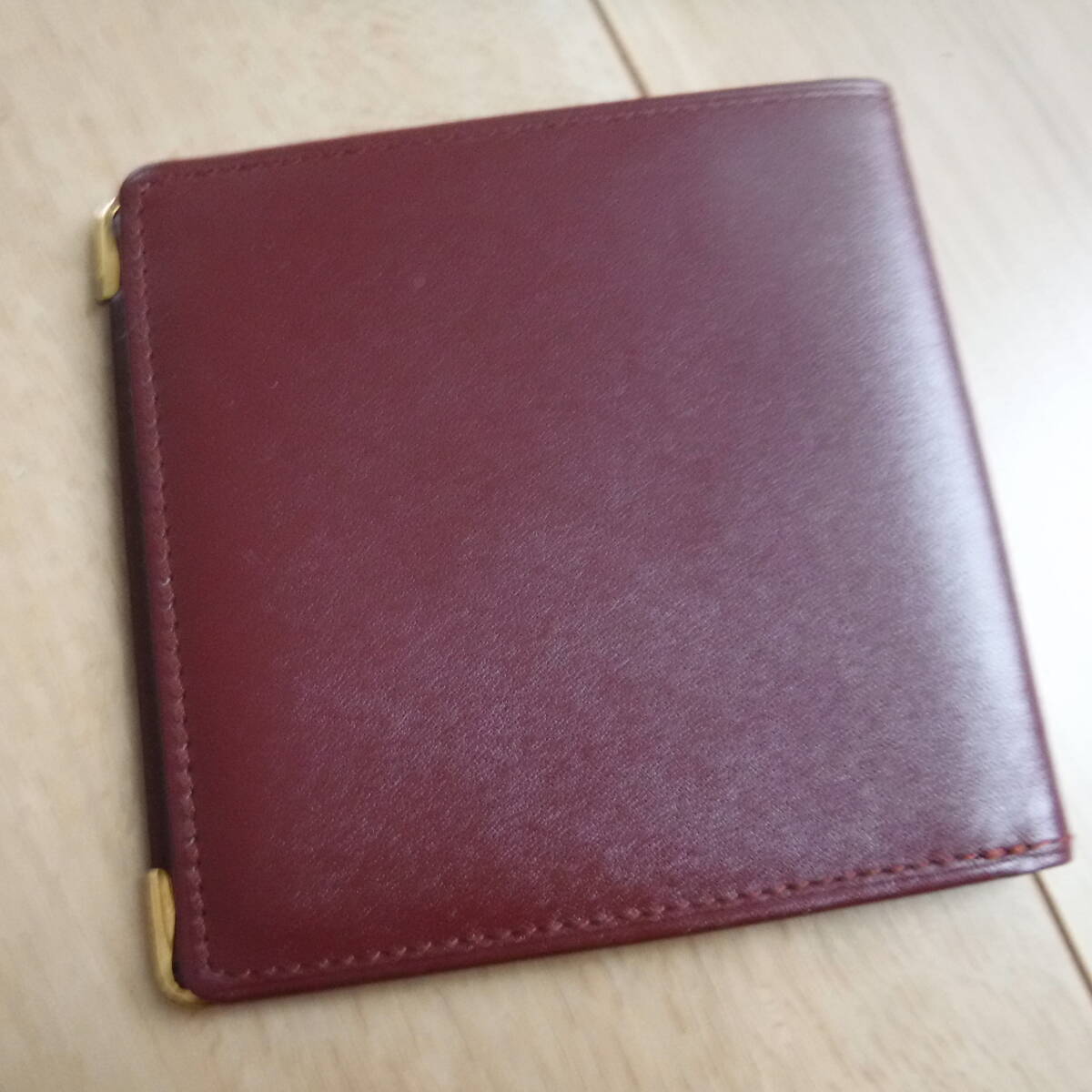  налог не необходимо специальная цена прекрасный товар!Cartie Cartier бордо Mark печать складывающийся пополам . inserting кошелек!