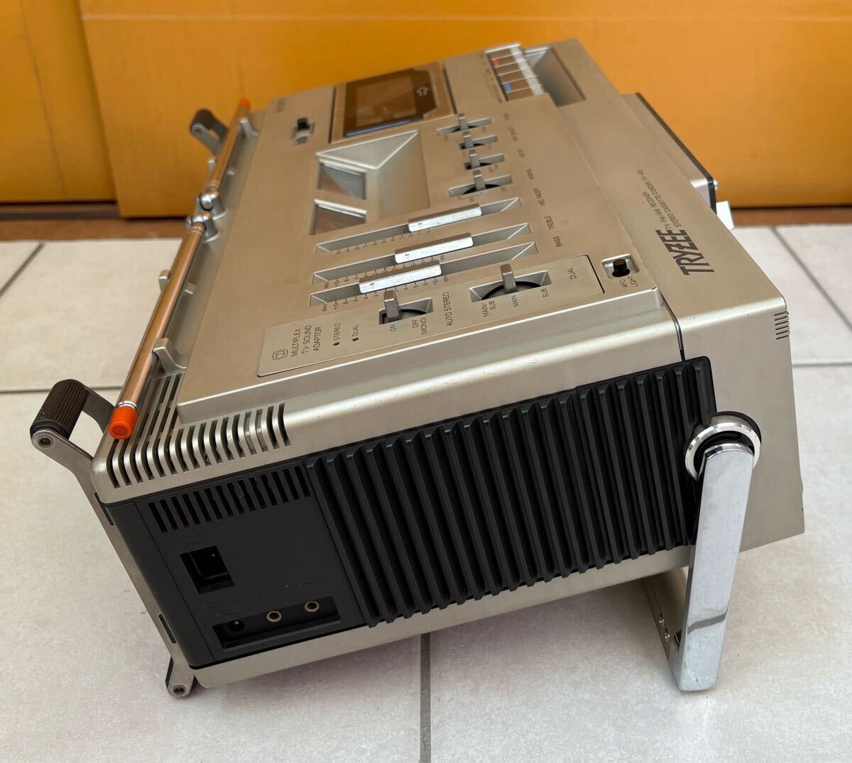 Radio AM Sony Solid State TR-1825, 1970's – falsotecho