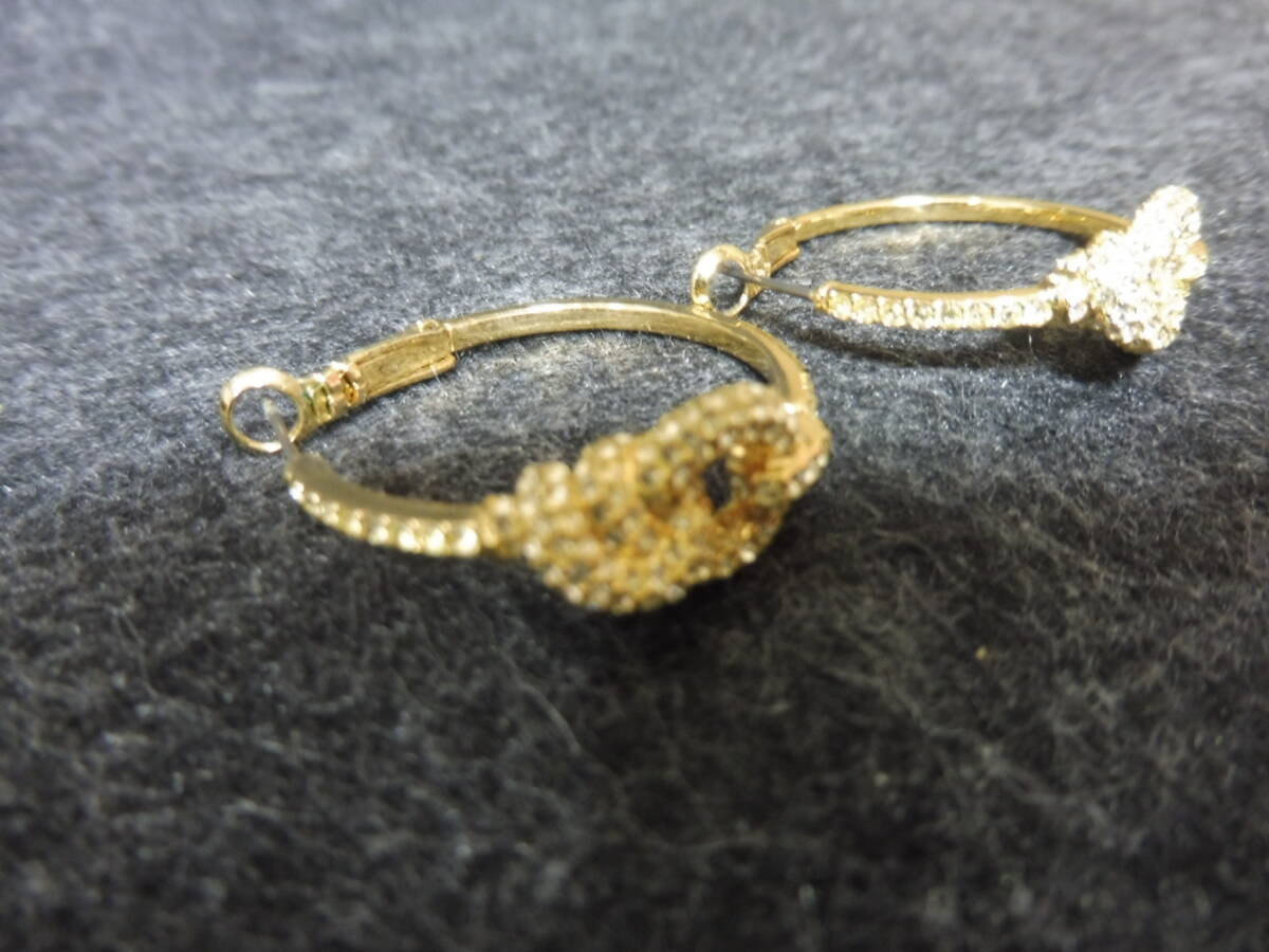  новый товар с ящиком SWAROVSKI Swarovski серьги оттенок золота Swaro аксессуары (60