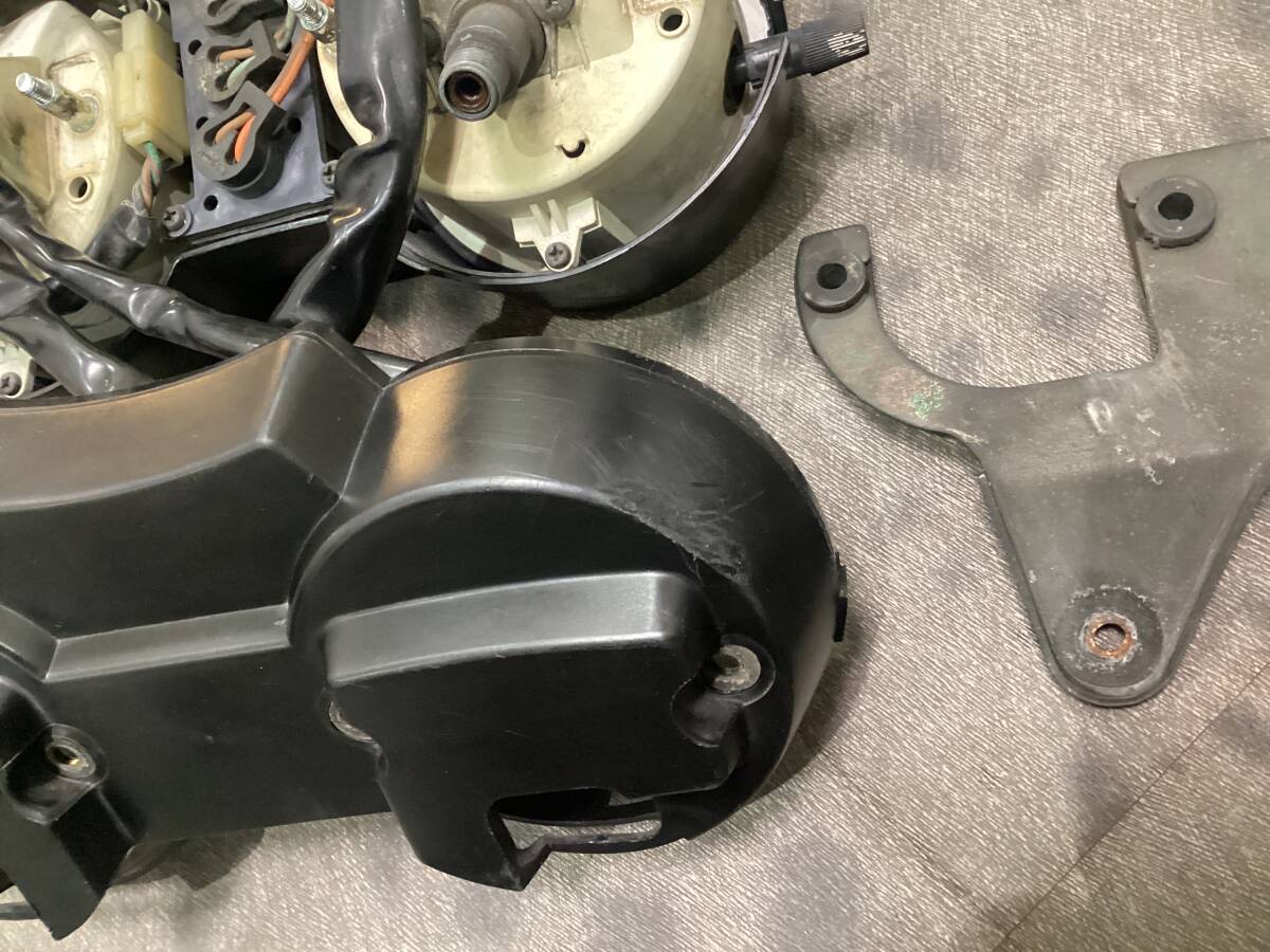 希少 ヤマハ RZ350 4U0 純正 メーター 180km/h 速度警告灯有り 希少 ヤマハ RZ350 4U0 純正 メーター 180km/h 速度警告灯有り