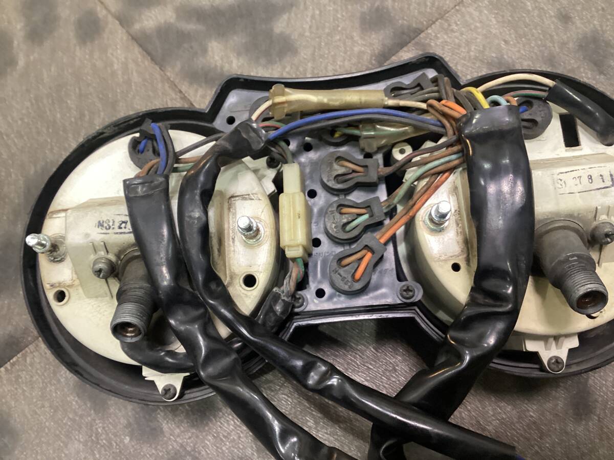 希少 ヤマハ RZ350 4U0 純正 メーター 180km/h 速度警告灯有り 希少 ヤマハ RZ350 4U0 純正 メーター 180km/h 速度警告灯有り