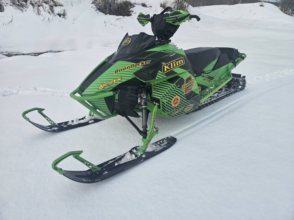 arctic cat M6000 LTD バック付き 2017年 カスタム多数 スノー arctic cat M6000 LTD バック付き 2017年 カスタム多数 スノー