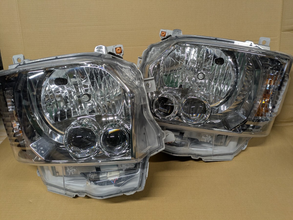 美品！ハイエース ダークプライムII ヘッドライト 純正 LED A3 美品】200系ハイエース 純正LEDヘッドランプ 純正LEDヘッド