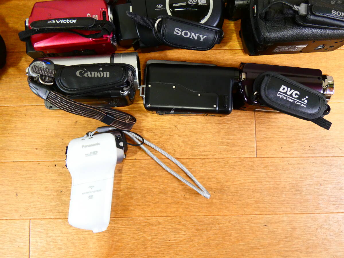 △各種ビデオカメラ 28台まとめて 8mm/Hi8/VHS-C/S-VHS-C/miniDV △各種ビデオカメラ 28台まとめて 8mm/Hi8/VHS-C/S-VHS-C/miniDV
