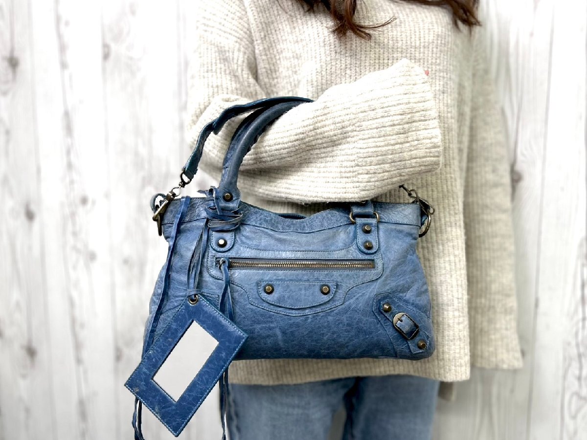美品 BALENCIAGA バレンシアガ ザ・ファースト ハンドバッグ 美品 BALENCIAGA バレンシアガ ザ・ファースト ハンドバッグ