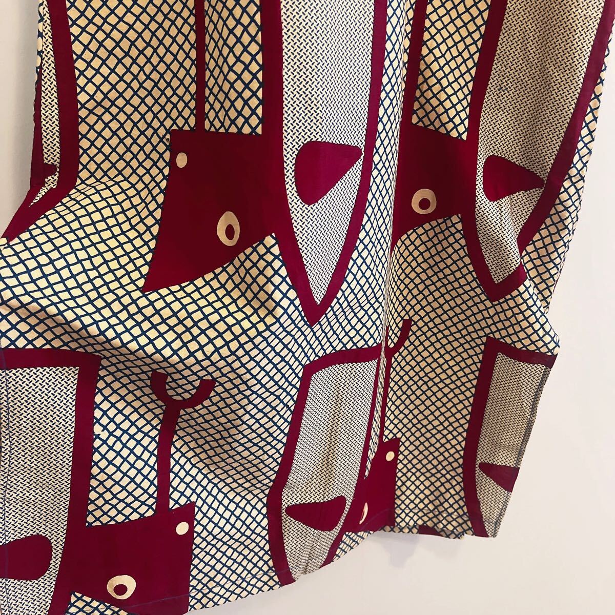 70's バティックドレス ヴィンテージドレス ロングワンピース 総柄 不思議な模様が可愛い ベージュ ボルドー ふんわりシルエット vintage_画像3