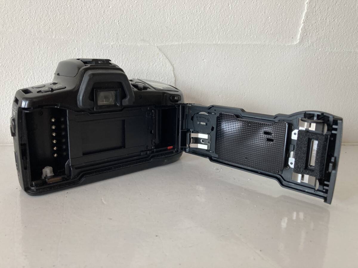 13830) MINOLTA 303si