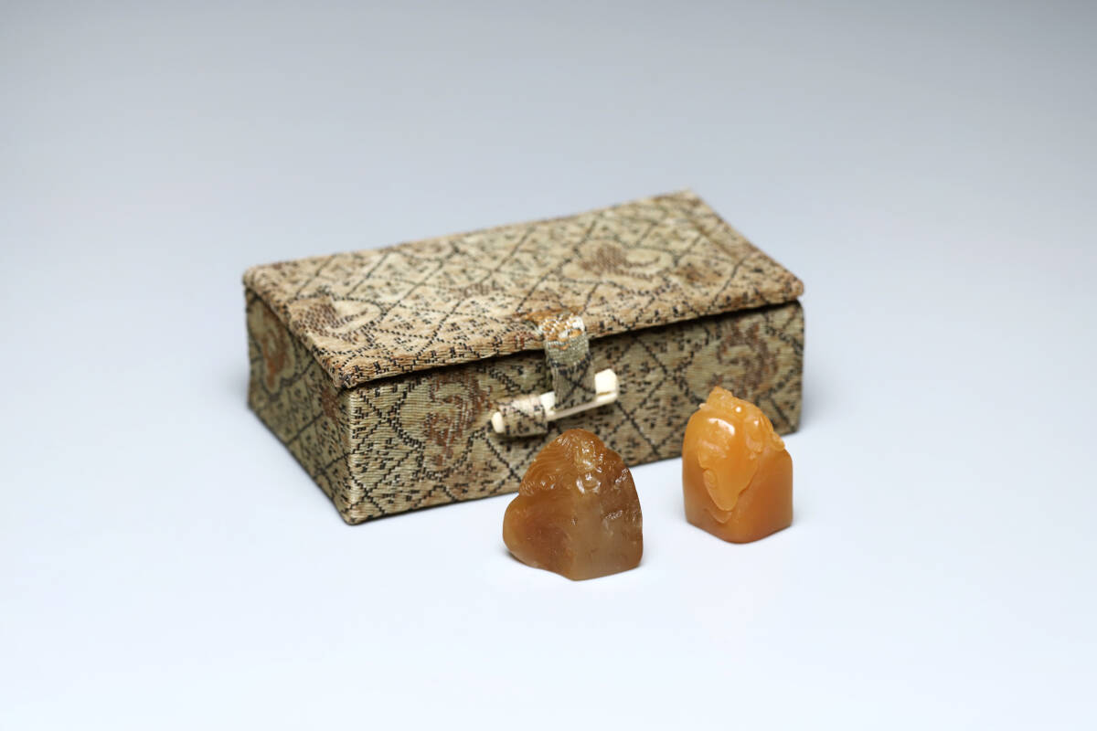 古印材2点 田黄石 寿山石 時代物/中国美術/文房具/寿山石 古印材2点 田黄石 寿山石 時代物/中国美術/文房具/寿山石