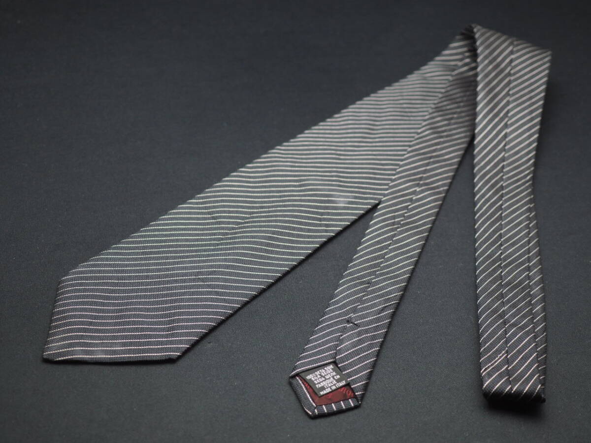 美品【GIANFRANCO FERRE ジャンフランコフェレ】 D1754 ブラックグレー系 SILK ブランド ネクタイ 古著 良品