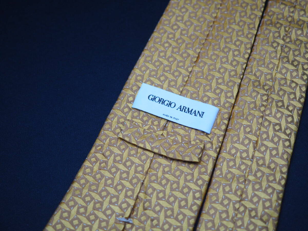 美品【GIORGIO ARMANI ジョルジオアルマーニ】 D2195 ゴールド系 SILK ブランド ネクタイ 古著 良品