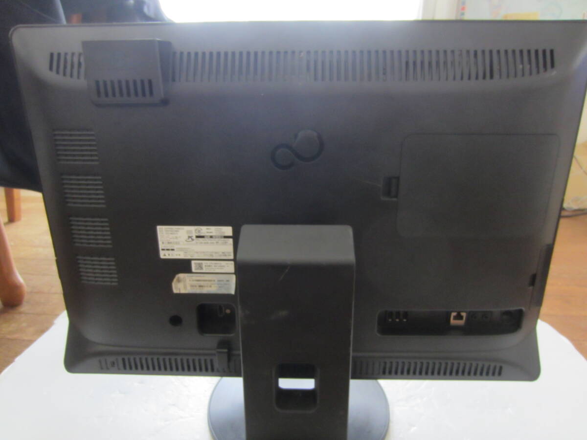 23型FHD液晶搭載一体型PC　富士通FMV-ESPRIMO FH90/CNを売ります。
